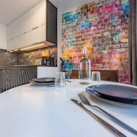 Solstice T2 Hypercentre Smarttv Wifi * Pamiers